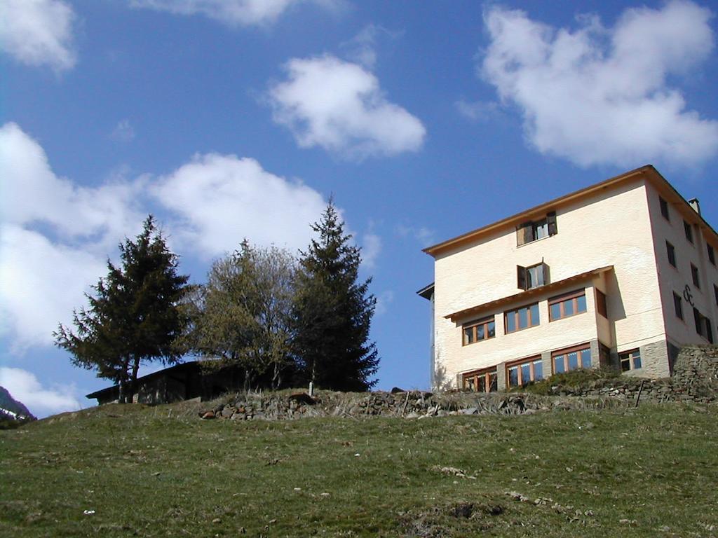 Xalet-Refugi U.E.C. Hostel La Molina  Bagian luar foto